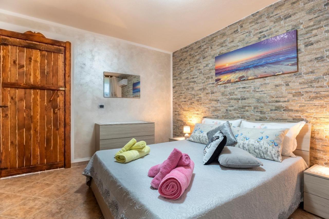 Da Mario & Marianna Apartment Campanedda Luaran gambar