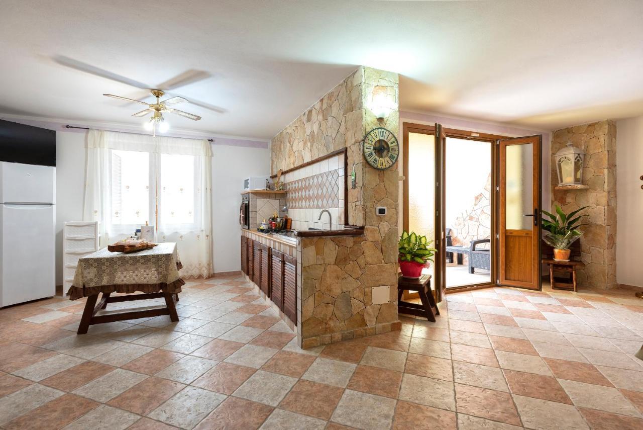 Da Mario & Marianna Apartment Campanedda Luaran gambar